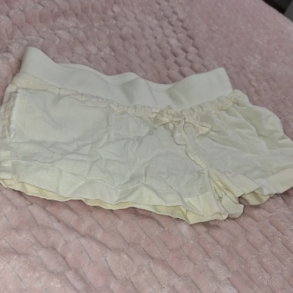 Forever 21- Soft Cream Shorts/ W Sz Small